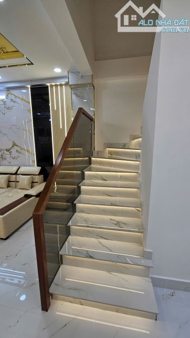 CẠNH Phú Mỹ Hưng VIP nhất VN phú Thuận Q 7 Ngang 4 dài 15 M CÓ 83 TRIỆU M2 3 TẤM MỚI - 12