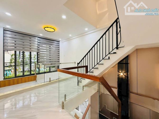 BÁN NHÀ---GIÁ: 5.75TỶ-- Đ.NGUYỄN VĂN KHỐI,P8, - 12
