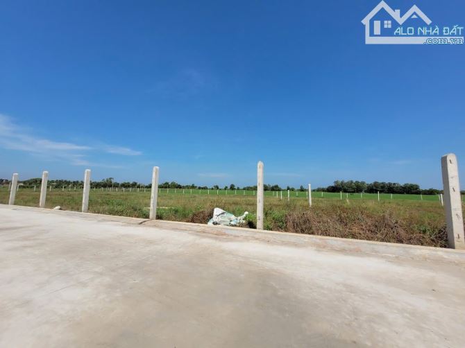 5x39 có thổ, gần cổng KCN. Đường bê tông. 350tr - 12
