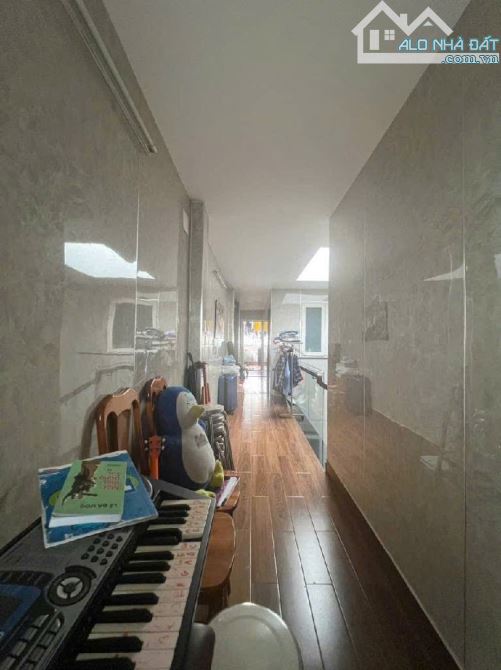 Nhà mặt tiền Nguyễn Văn Nghi 101m² 4 tầng 7pn, đối diện Đại học Công nghiệp, 23.5 tỷ tl - 12