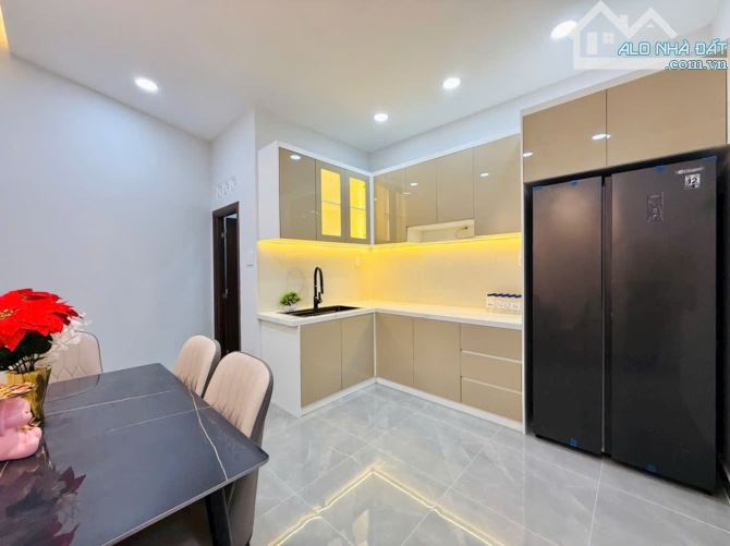 Bán nhà hẻm 3m đường Nguyễn Văn Nghi, P.7, 3,6 x 12, 2 tầng, giá 4.8 tỷ tl - 12