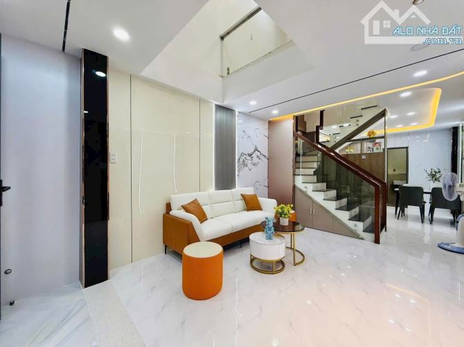BÁN NHÀ---GIÁ: 5.75TỶ-- Đ.NGUYỄN VĂN KHỐI,P8, - 13