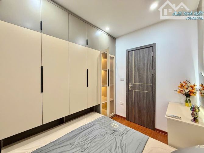 VĂN CHƯƠNG, ĐỐNG ĐA, HÀ NỘI - LÔ GÓC 3 MẶT THOÁNG - 4 TẦNG - FULL NỘI THẤT - 13