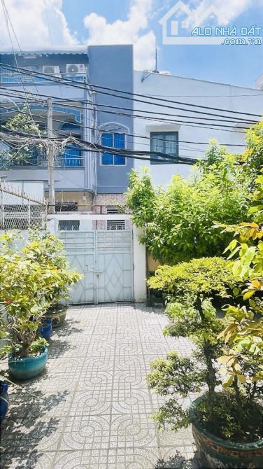 THỬA SIÊU NGON ĐỂ XÂY CHDV SÁT  CHUNG CƯ GALAXY 9, CÁCH VÀI BƯỚC  🚗MÔ TẢ :  🚨BÁN NHÀ Q - 14