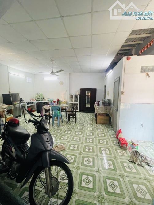 THỬA SIÊU NGON ĐỂ XÂY CHDV SÁT  CHUNG CƯ GALAXY 9, CÁCH VÀI BƯỚC  🚗MÔ TẢ :  🚨BÁN NHÀ Q - 15