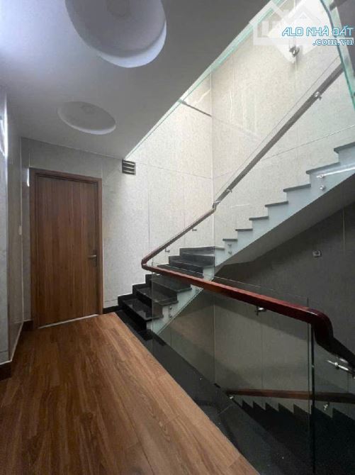 Nhà mặt tiền Nguyễn Văn Nghi 101m² 4 tầng 7pn, đối diện Đại học Công nghiệp, 23.5 tỷ tl - 16