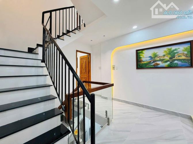 BÁN NHÀ---GIÁ: 5.75TỶ-- Đ.NGUYỄN VĂN KHỐI,P8, - 17