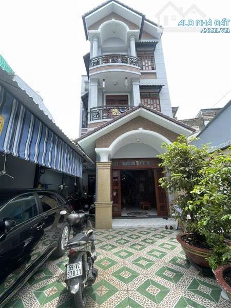 Biệt thự tân cổ điển 3 tầng, 164m² ngang 7m, nội thất ngoại nhập, gần Lotte Gò Vấp, 21 tỷ - 17