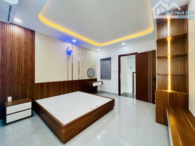 Nhà Đẹp Đường 10m Hương Lộ 2 Gần Siêu Thị Coopmart 68m2 Full Nội Thất 7,68 Tỷ SHR - 18