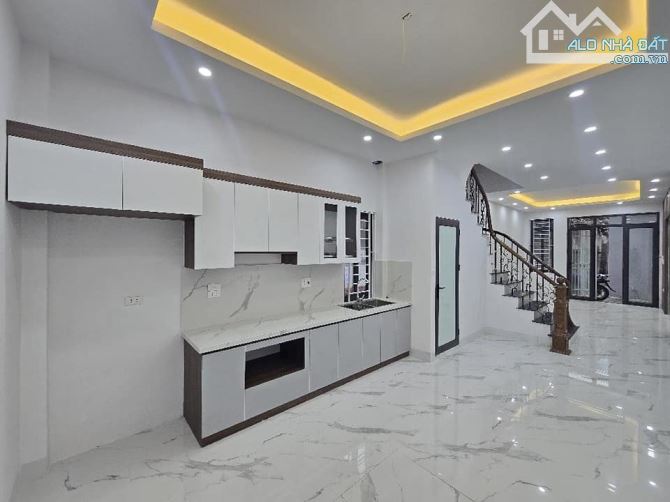 Bán nhà Di Trạch, Hoài Đức 32M 5 Tầng, 3 ngủ, chỉ 20m ô tô đỗ kinh doanh giá 4.3 tỷ - 1