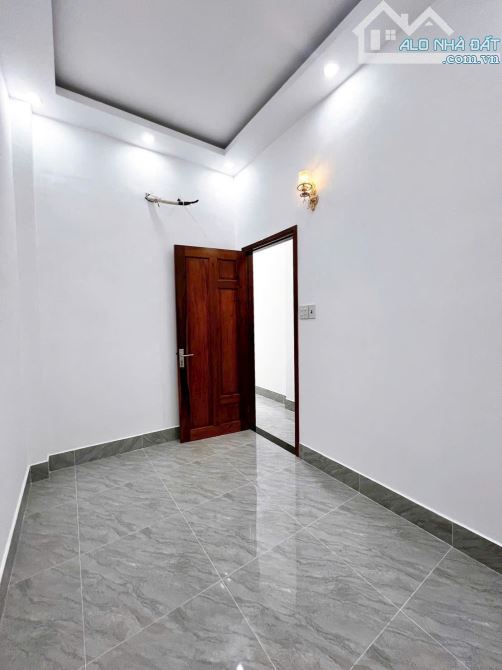 Bán Nhà Trệt Lầu 5PN Hẻm 138 Trần Hưng Đạo - 2