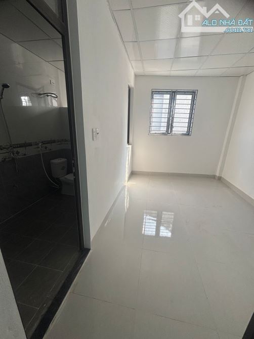 BÁN NHÀ 2 TẦNG MỚI XÂY – VỊ TRÍ ĐẸP P. QUẢNG THÀNH, GẦN DỰ ÁN SUN GROUP - 2