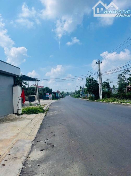 Bán đất bên hông phường tân an 5x21 giá 1,06tỷ - 2