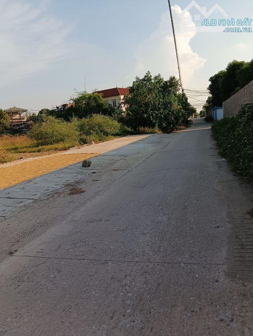 Bán Đất - Phú Hạ(Minh Phú) - 100M2 Full Thổ Cư - 3,15 Tỷ - Bìa Làng - Đường Thông Ô Tô Trá - 2