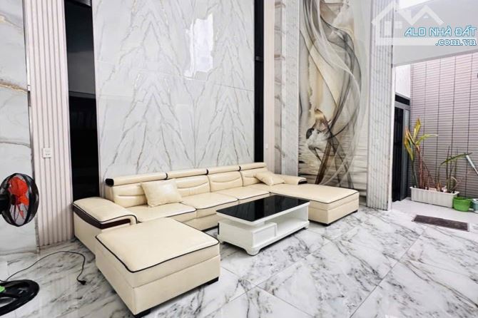 Bán nhà hẻm xe hơi, Thạnh Xuân 47, Quận 12, 53 m² (4m x 14m), 4 phòng - Giá 6.55 tỷ TL - 2