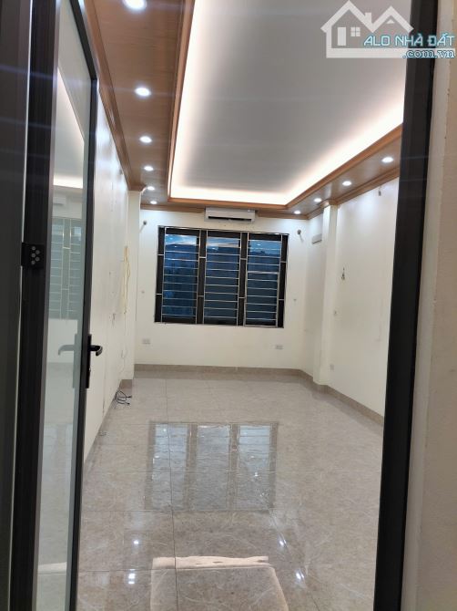 Bán nhà mặt phố quốc lộ 1A đường Ngọc Hồi 33m 5 tầng kinh doanh 10.7 tỷ - 2