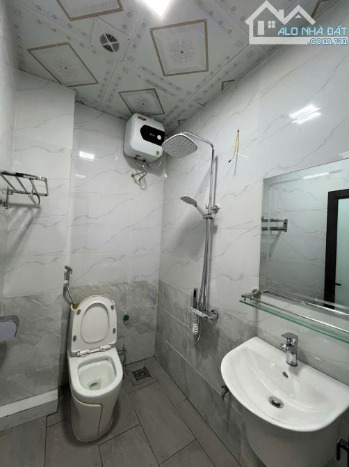 Rẻ nhất Dương Nội, ỷ la: 32m2, 5 tầng; 4.6 tỷ - 2