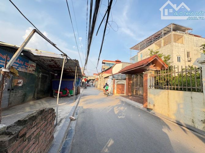 ❤DIỆN TÍCH NHỎ HIẾM -ĐƯỜNG THÔNG Ô TÔ VÀO TẬN ĐẤT-NGAY VIEW THÀNH PHỐ VEN SÔNG-GẦN DỰ ÁN Đ - 2