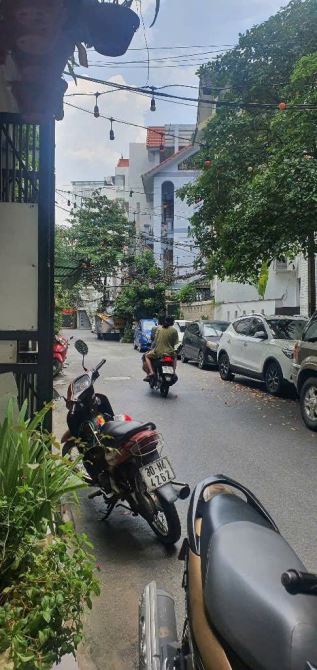 Bán đất Tặng nhà C4 Bồ Đề Long Biên- Oto tránh- Dân trí tuyệt Vời -50m nhỉnh 14tỷ - 2