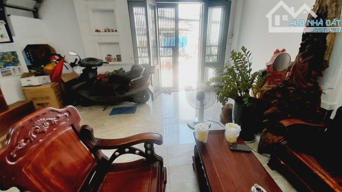 Q2, PHƯỜNG AN KHÁNH - ĐƯỜNG TRẦN NÃO ĐƯỜNG RỘNG XE HƠI -  80M2 , 3PN - NHỈNH 9 TỶ - 2