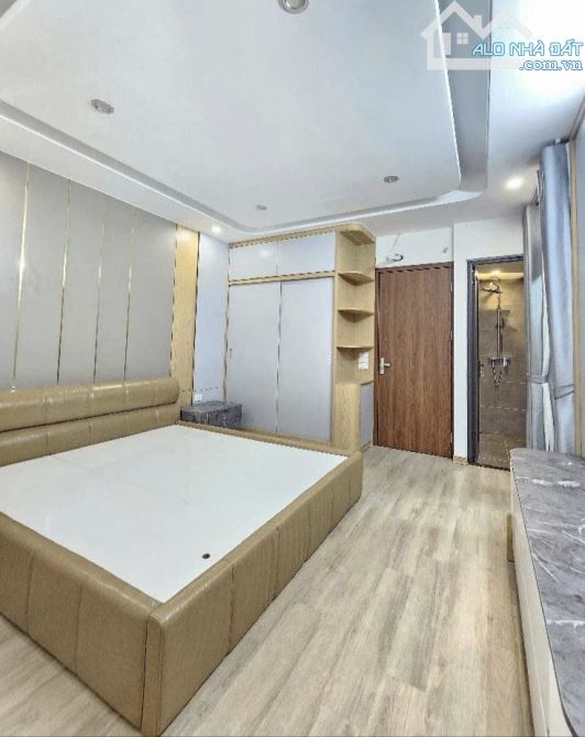 SIÊU ĐẸP!BÁN NHÀ CỰ KHỐI LONG BIÊN FULL NỘI THẤT 5TẦNG GIÁ CHỈ 5,6TỶ - 2