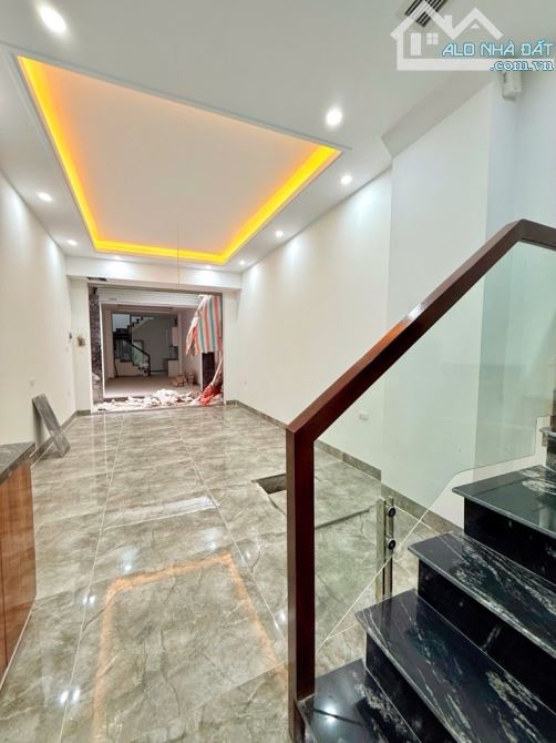 Bán nhà 5 tầng gần Ga tàu điện ngõ 342 Hồ Tùng Mậu – 7.35 tỷ, sổ vuông đẹp Nội dung: Chính - 2