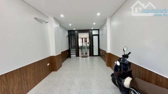 Nhà đẹp Ngọc Thụy, 32m2 X 5 tầng thang máy, ô tô tránh, kinh doanh chỉ 7.9 tỷ - 2