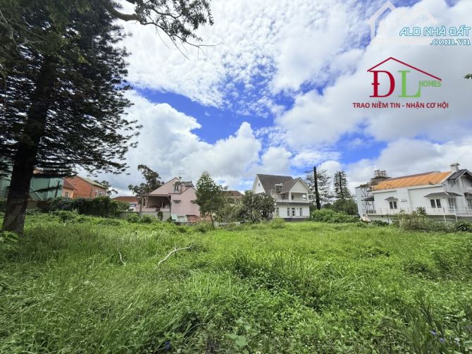 Bán đất Đà Lạt, mặt tiền đường Trần Bình Trọng, diện tích 1580m2 thổ cư, giá 220 tỷ #3204 - 2