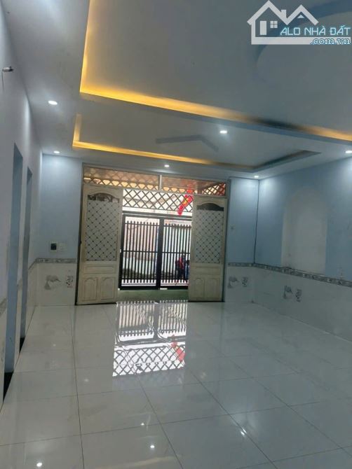 NHÀ NGANG 10, DÀI 13,5 3PN 2WC, SÂN ĐẬU OTO, ĐƯỜNG SỐ 6 GẦN CẦU VƯƠT LINH XUÂN, QL1K - 2