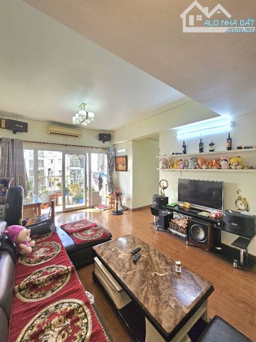 Bán căn lô góc KĐT Việt Hưng 113m2, 3 phòng ngủ, full nội thất, view thoáng, giá 6,8 tỷ - 2
