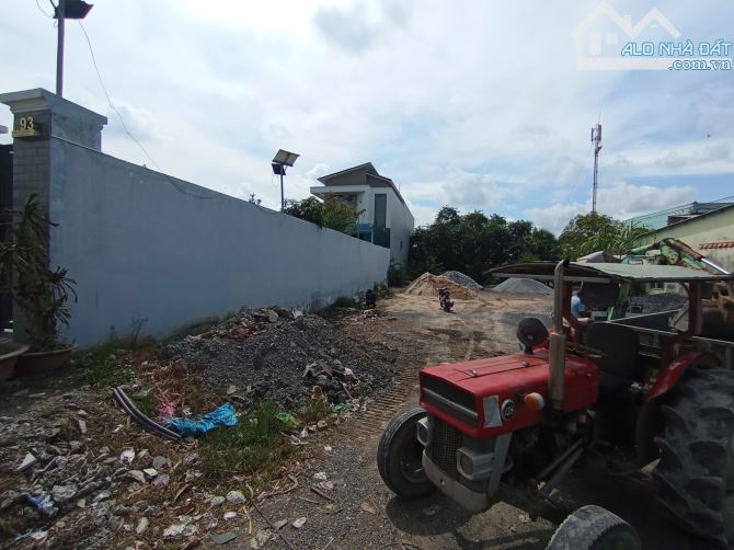 đất mặt tiền tỉnh lộ 8 diện tích 324m2 - 2