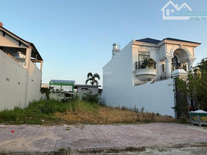 ĐẤT NGỘP GIÁ RẺ SÂN BAY NGAY HÀ HUY GIÁP 280M2 CHỈ 2 TỶ 650 GẦN CHỢ LONG HẢI, SỔ HỒNG CHÍN - 2
