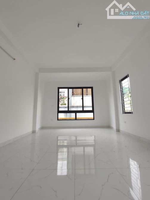 Căn Góc 3 thoáng ô tô đỗ cửa- ở luôn 300m ra trục chính. 500m ra DH TDTT - 1