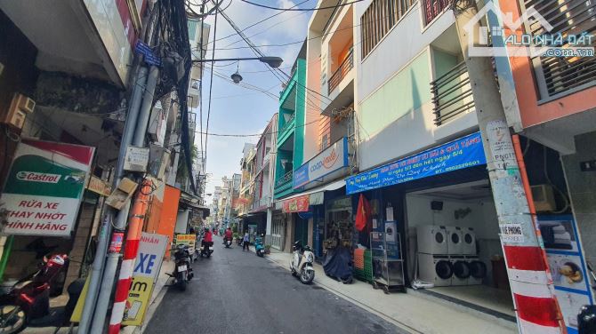 Nhà 2 MT đường Nguyễn Thanh Tuyền - DT: 5.8 x 17m , 4 tầng đẹp Giá 14.5 Tỷ còn TL - 2