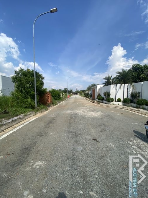 ĐẤT VUÔNG ĐẸP – GIÁP CENTANA ĐIỀN PHÚC THÀNH – ĐÔNG TĂNG LONG - NHỈNH 5TỶ + Diện tích: 93m - 2