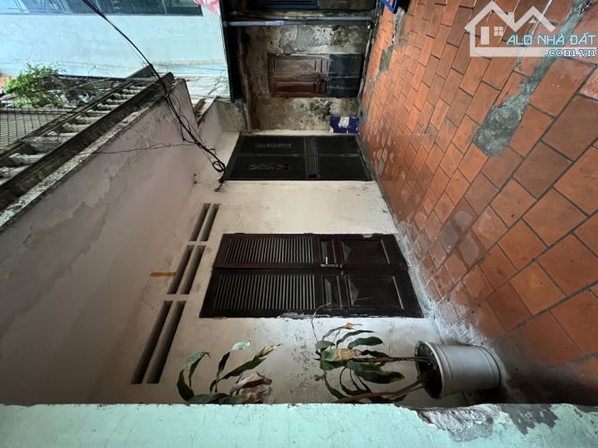 BÁN ĐẤT TẶNG NHÀ ĐOÀN THỊ ĐIỂM,SAU 1 NHÀ RA PHỐ,65m2 PHÙ HỢP XÂY TOÀ NHÀ CAO TẦNG. - 2
