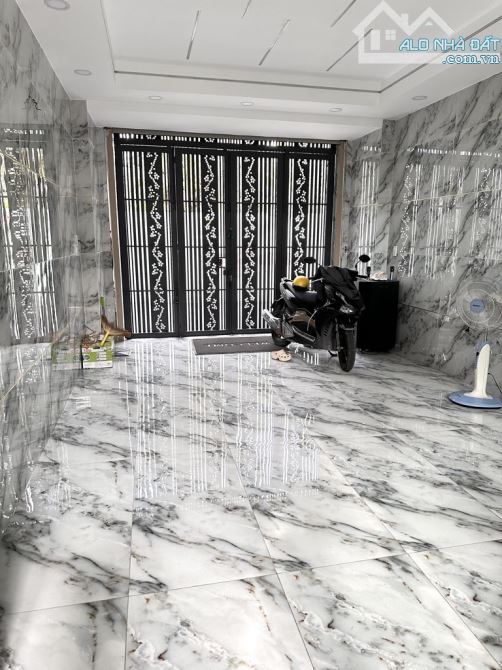 GIẢM CHÀO 600 TRIỆU- HẺM XE TẢI- THẠNH XUÂN QUẬN 12- GẦN HÀ HUY GIÁP- 53m²- 6 TỶ - 2