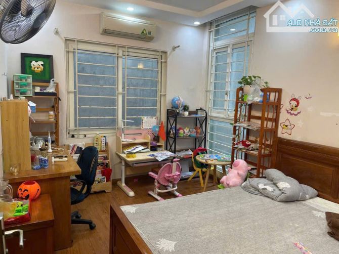 BÁN NHÀ - HOÀNG NGÂN - TT THANH XUÂN - DT46M2 NGÕ THÔNG - 9,3 TỶ. - 2