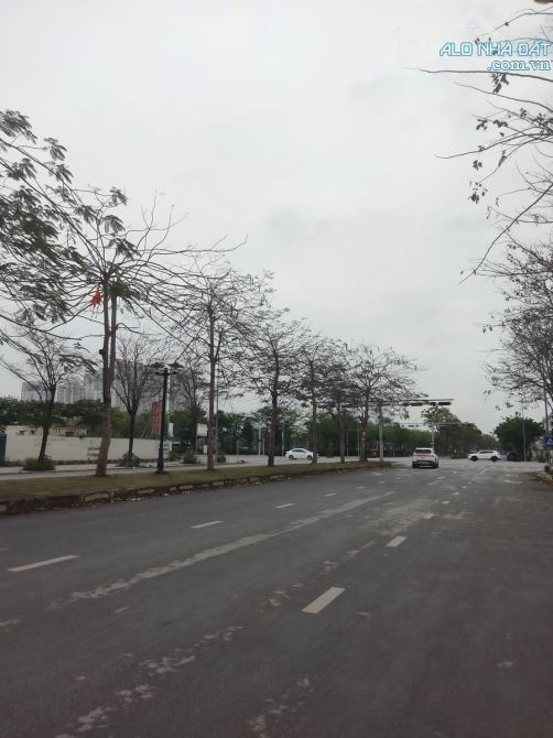 Bán nhà Shophouse , DT 220m2,  KD đỉnh tại đường Lê Quang Đạo kéo dài, Đại Mỗ, Dương Nội, - 2