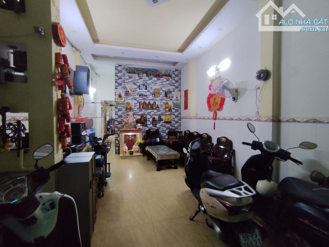 100m2 ngang 4m nở hậu 8m 4 tầng hẻm xe hơi, Trần Văn Quan, Tân Bình giá 11.2 tỷ - 2
