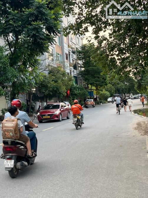 Hiếm duy nhất 1 căn liền kề văn phú 78m, 4 tầng gần chợ văn la  giá hơn 18 Tỷ - 2