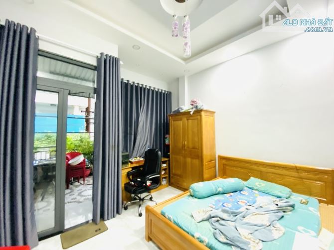 Nhà đẹp 4 tầng 4 phòng ngủ Huỳnh Tấn Phát quận 7 - 2