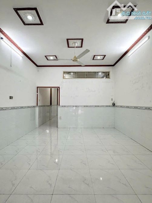 Căn nhà đang cho thuê 4tr/th nay kẹt tiền cần bán gấp với giá tốt 810 triệu, bao sổ. - 2
