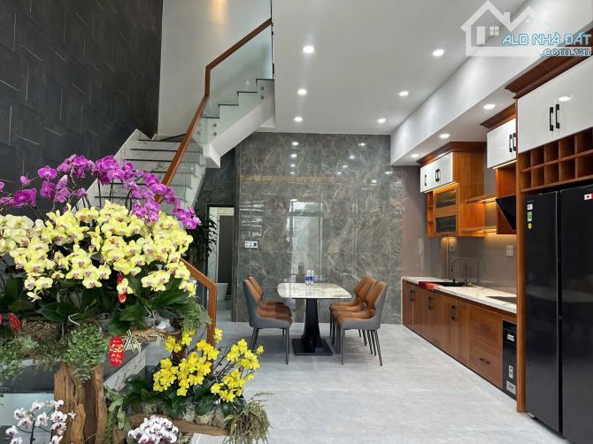 Nhà 1 Trệt 2 Lầu - Thiết Kế Hiện Đại - Tặng Nội Thất - Khu Phố An Ninh - 2