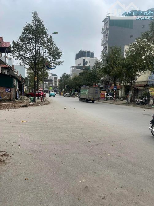 BIỆT THỰ ĐẸP NHẤT TỔNG CỤC 5 YÊN XÁ TÂN TRIỀU. KO NHÀ NÀO ĐẸP HƠN. DT 300M. MT 15 M . - 2