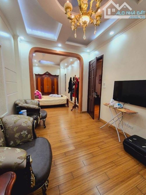 MẶT PHỐ LƯU QUANG VŨ - HIẾM NHÀ BÁN – VỈA HÈ RỘNG, NHÀ DÂN XÂY KHUNG CỘT CHẮC CHẮN - KINH - 2