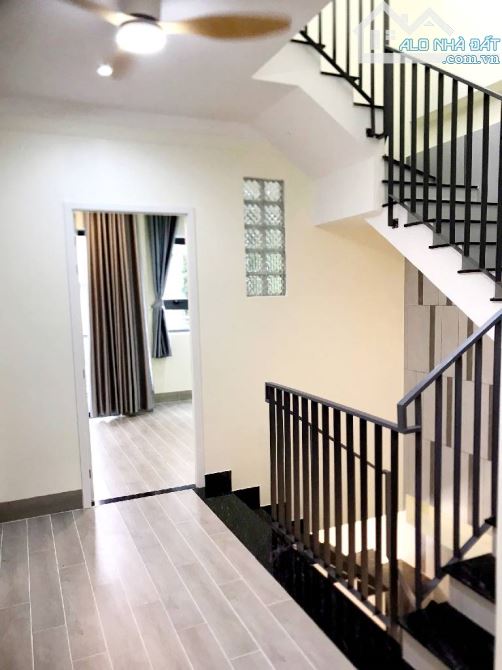 3 TẦNG - HẺM XE HƠI - ĐƯỜNG SỐ 8 - BÌNH HƯNG HÒA A -BÌNH TÂN -DT: 4*14M- 6 TỶ 250 - 2