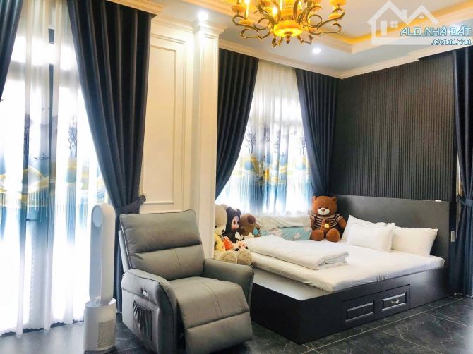 Biệt Thự  Mặt Tiền  nội thất cao cấp – An Sơn, Đà Lạt | 184m² – 28.2 Tỷ/ thu nhập  150tr - 2