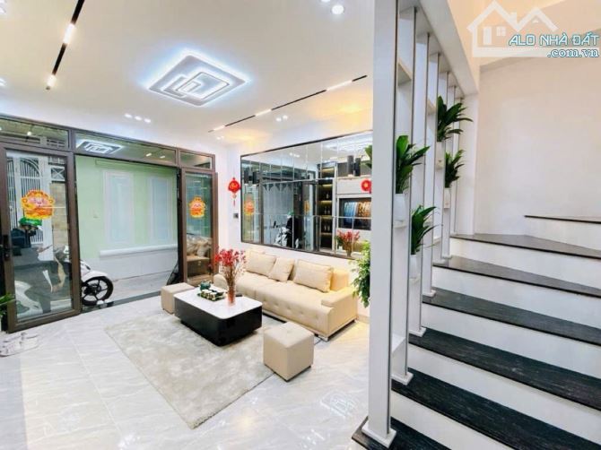 Xuân Thủy gần phố gần ô tô 4 tầng nhà đẹp 42m giá 10.6 tỷ - 2