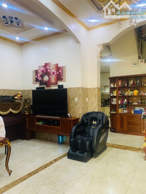 NHÀ 2 MẶT TIỀN KINH DOANH - 320M² BIỆT THỰ HOÀNH TRÁNG - SỔ NỞ HẬU PHONG THUỶ CỤC TỐT., - 2